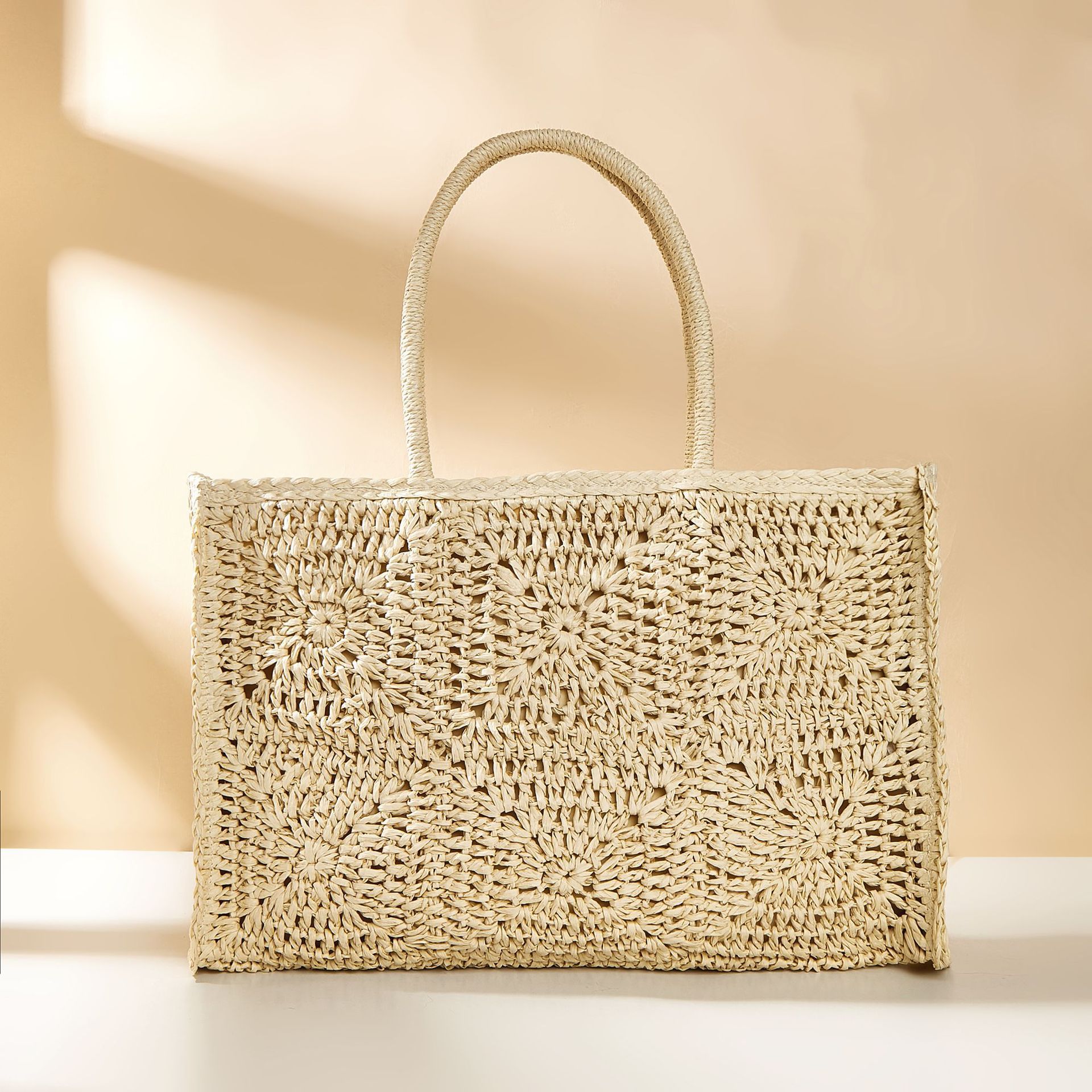 Special-interest Design Ethnic Style Straw Bag Image 2