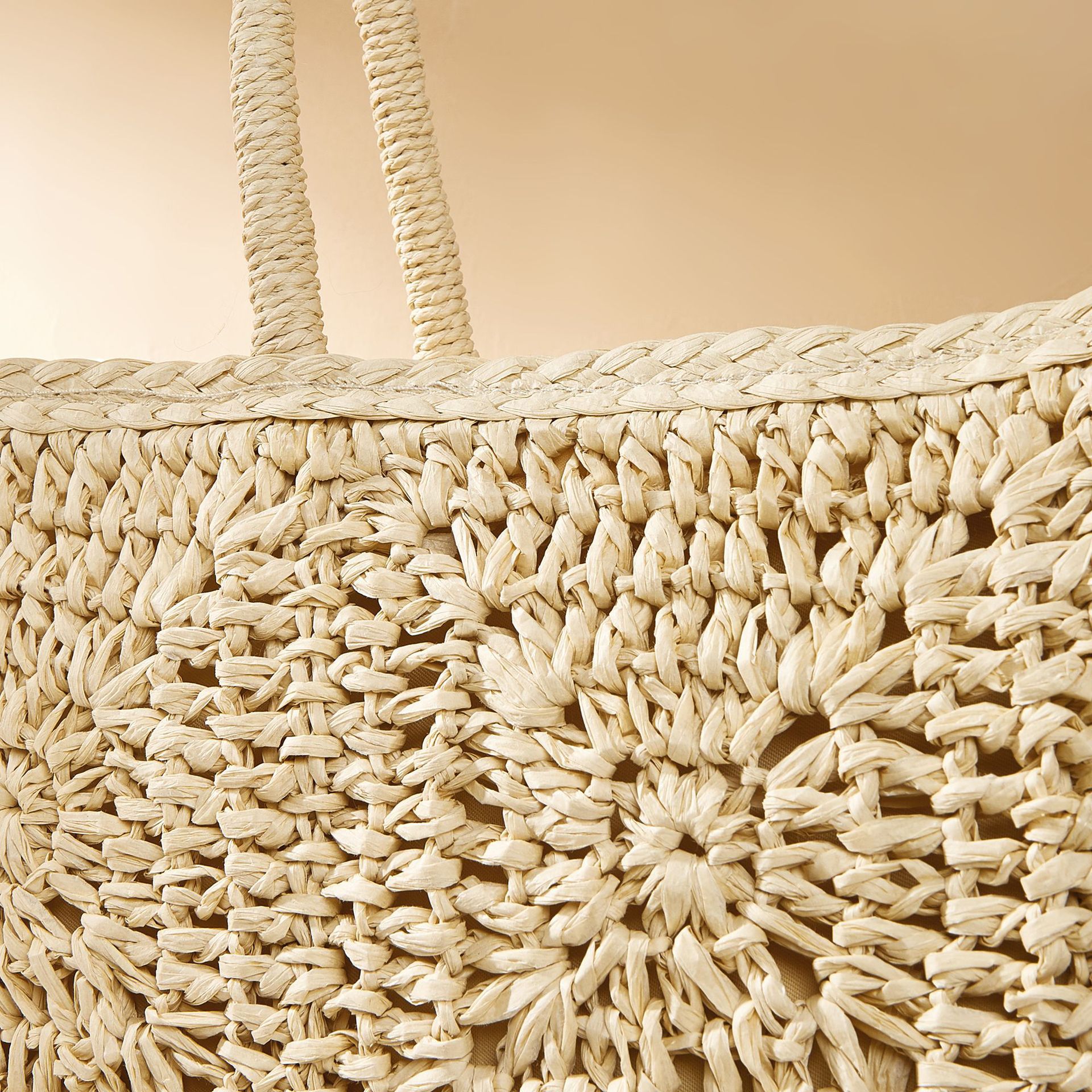 Special-interest Design Ethnic Style Straw Bag Image 4