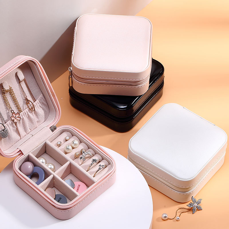 Portable Jewelry Box Image 8
