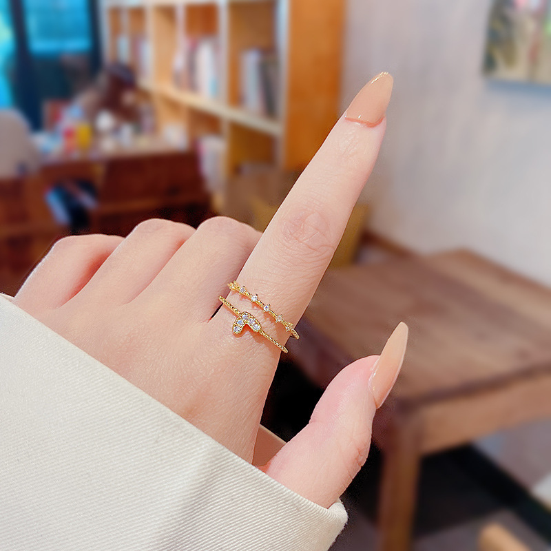 Elegant Heart Ring 4
