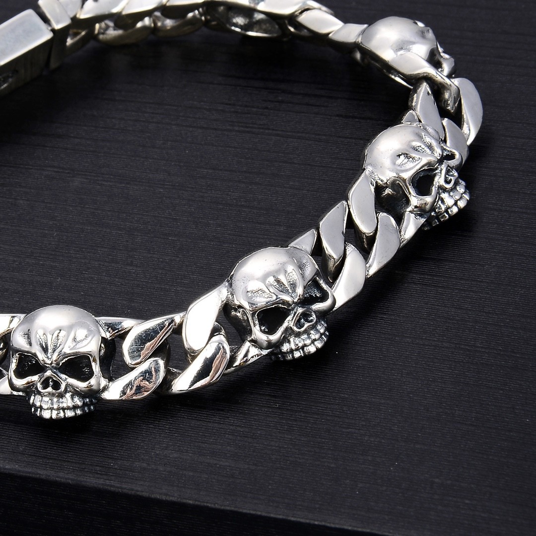 Skull Bracelet Image 5