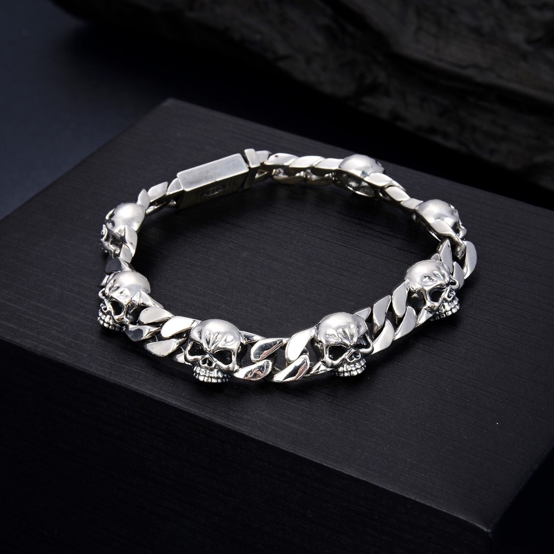 Skull Bracelet Image 1