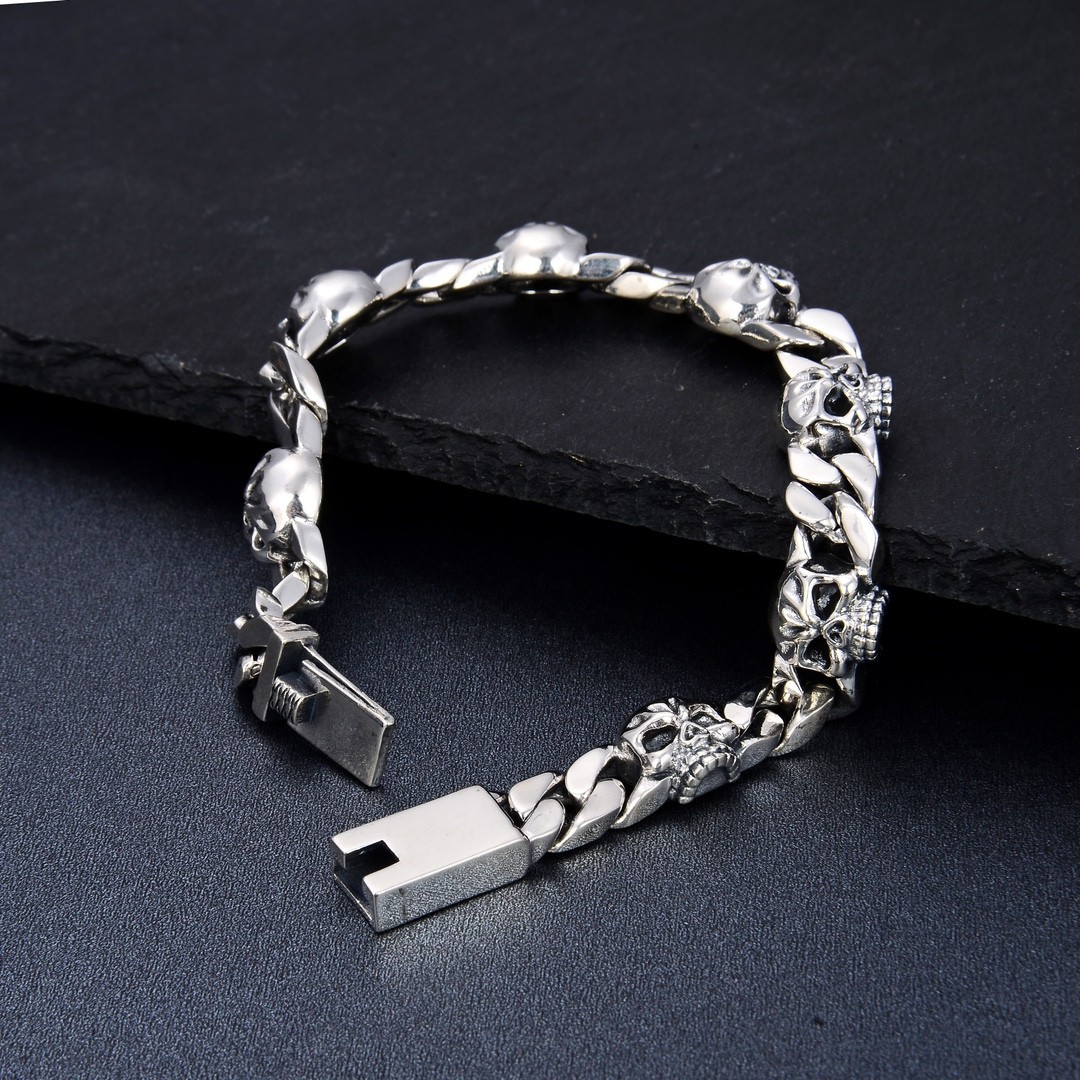 Skull Bracelet Image 2
