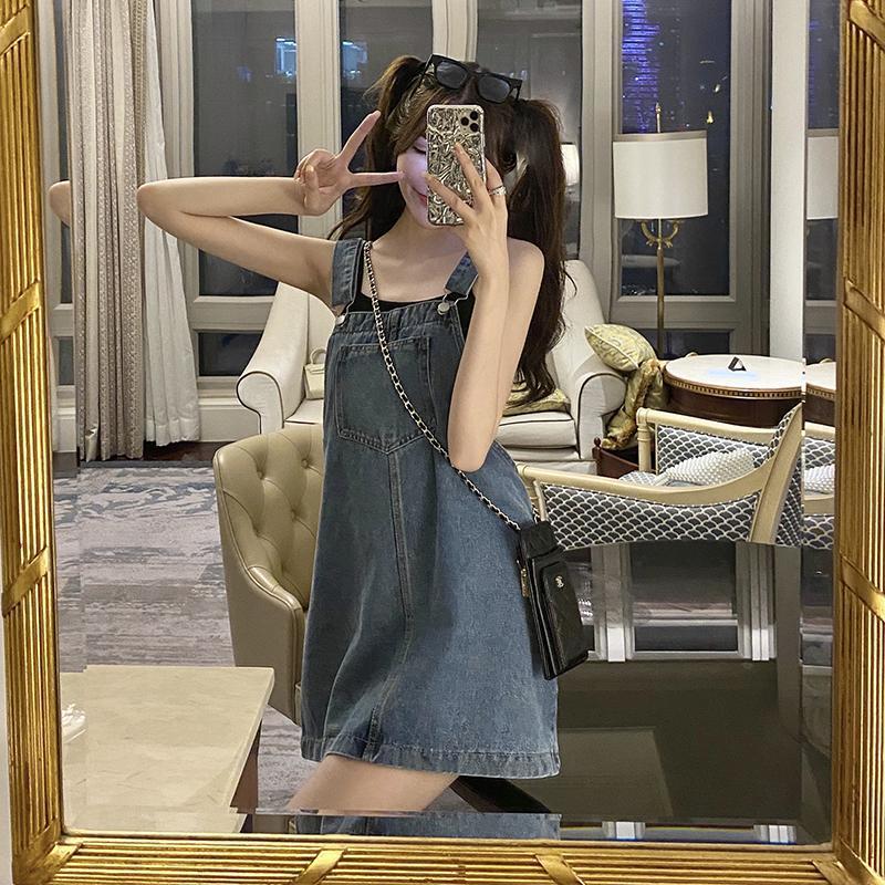 Denim Suspender Skirt Style 1