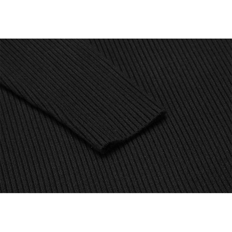 Men's High-neck Sweater Image 3
