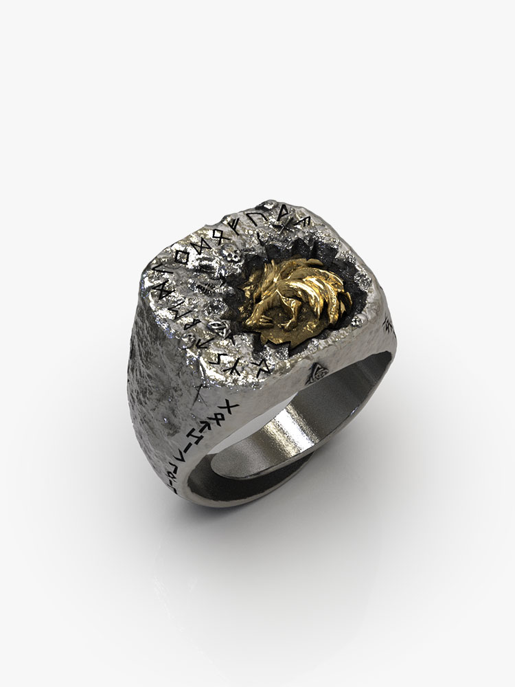 Fenrille Wolf Head Ring on finger