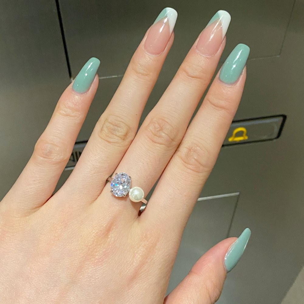 Fashion Personalized Women's Zircon Ring Image 4