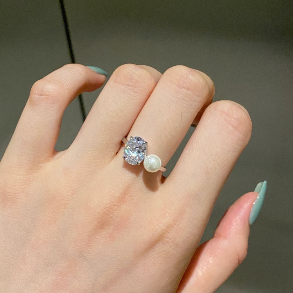 Fashion Personalized Women's Zircon Ring Image 3