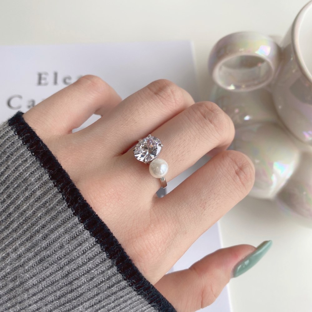 Fashion Personalized Women's Zircon Ring Image 1