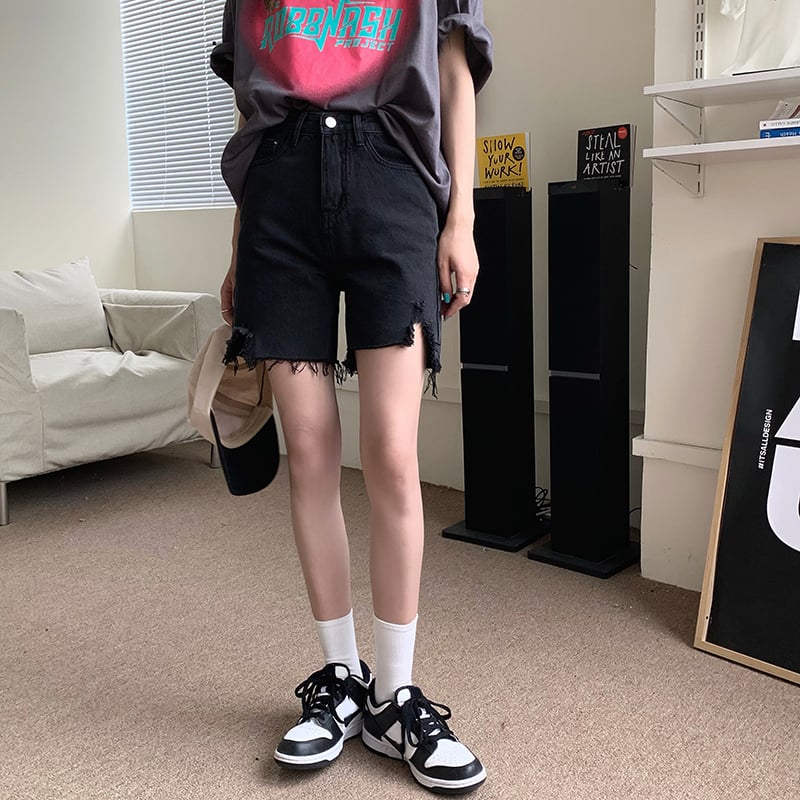 Women's Ripped Jeans Image 4