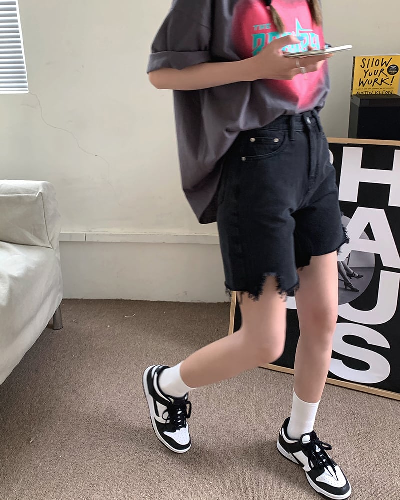 Women's Ripped Jeans Image 2