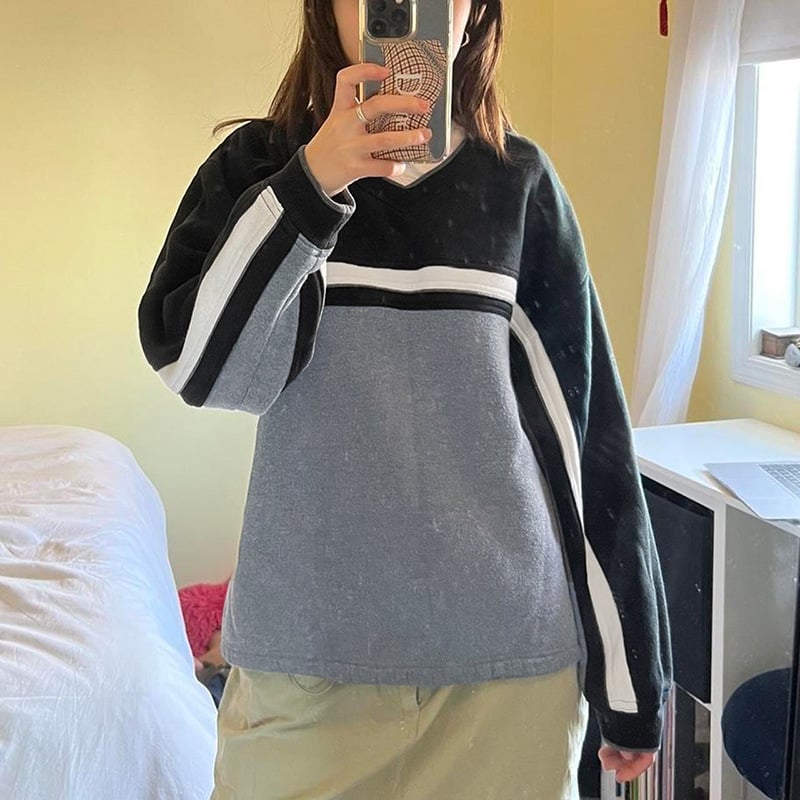 Women's Pullover Image 10