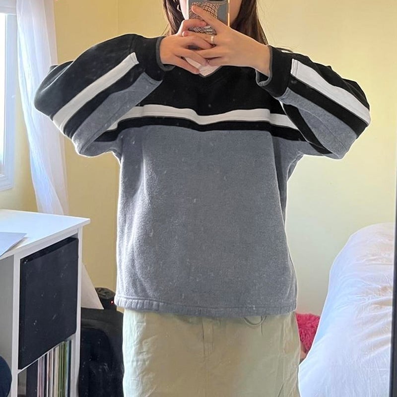 Women's Pullover Image 5