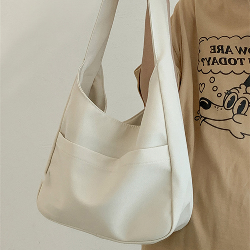 Canvas Bag in Use