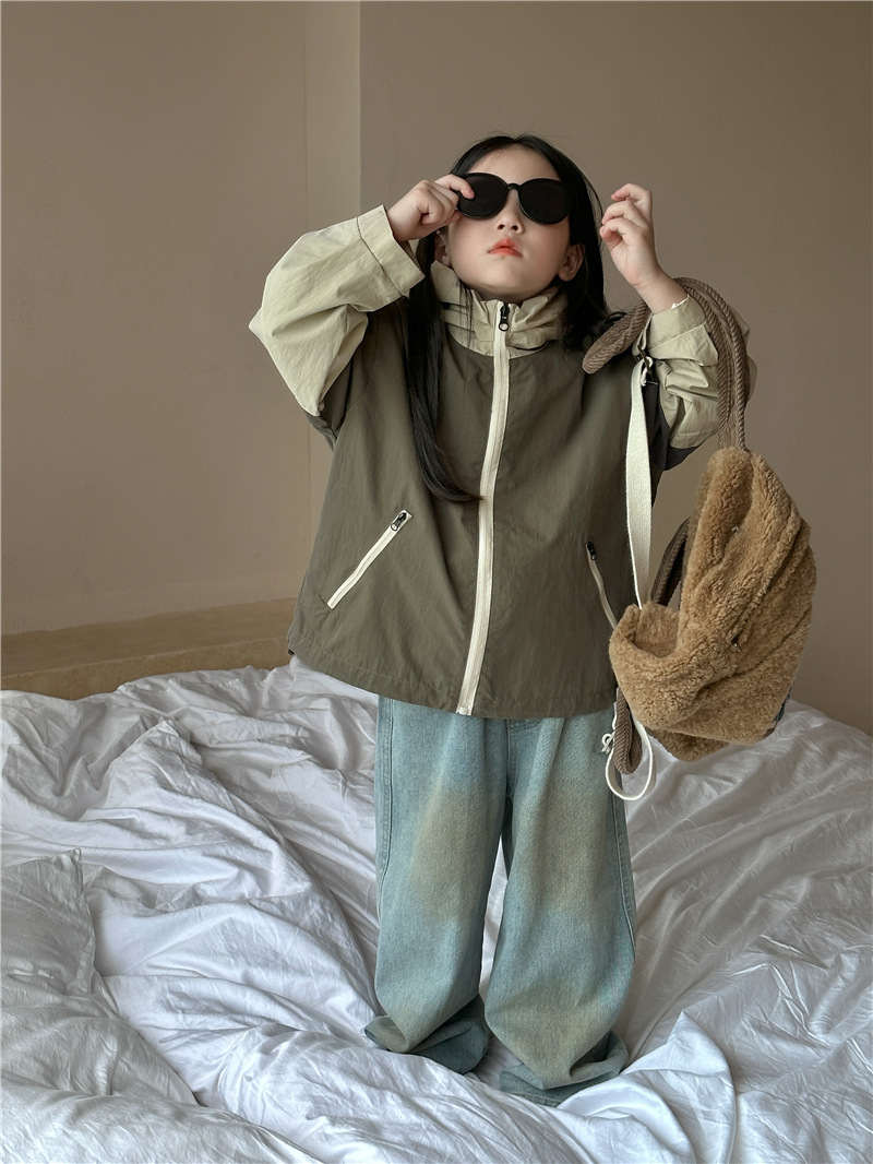 Korean Style Children's Zipper Jacket Image 8