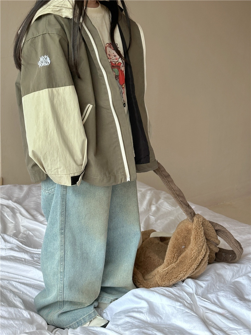 Korean Style Children's Zipper Jacket Image 3