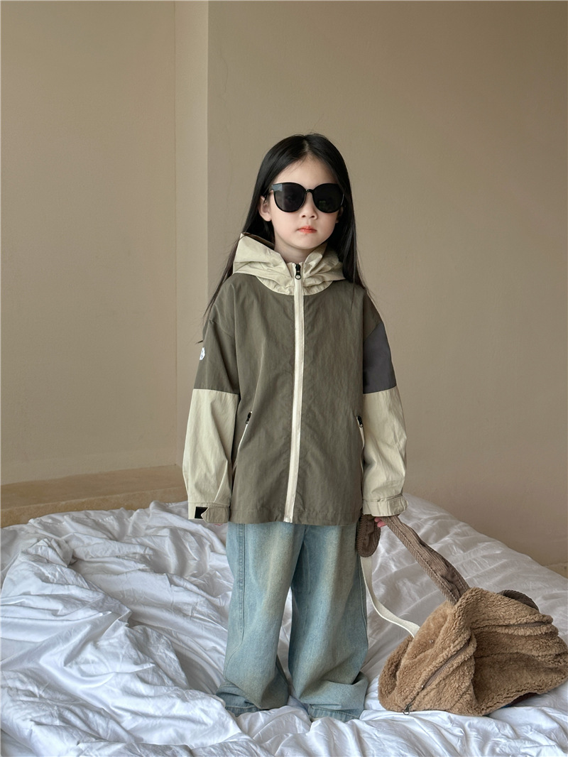 Korean Style Children's Zipper Jacket Image 7