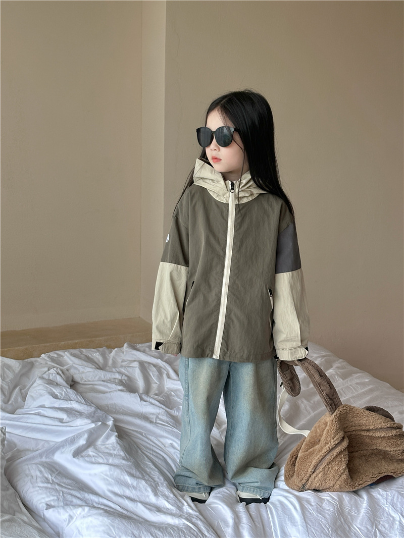 Korean Style Children's Zipper Jacket Image 2
