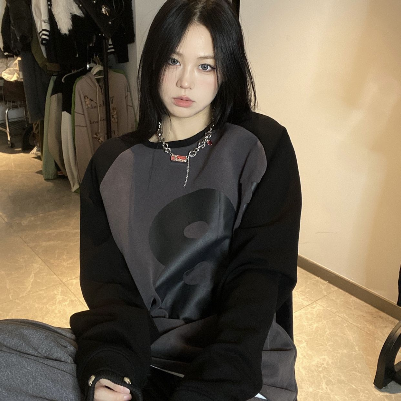 Cuff Rivet Design Loose Round Neck Sweater Image 6