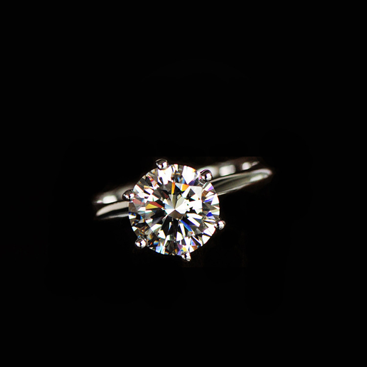 Women's Fashion Simple Hexaclaw Zircon Ring Image 1