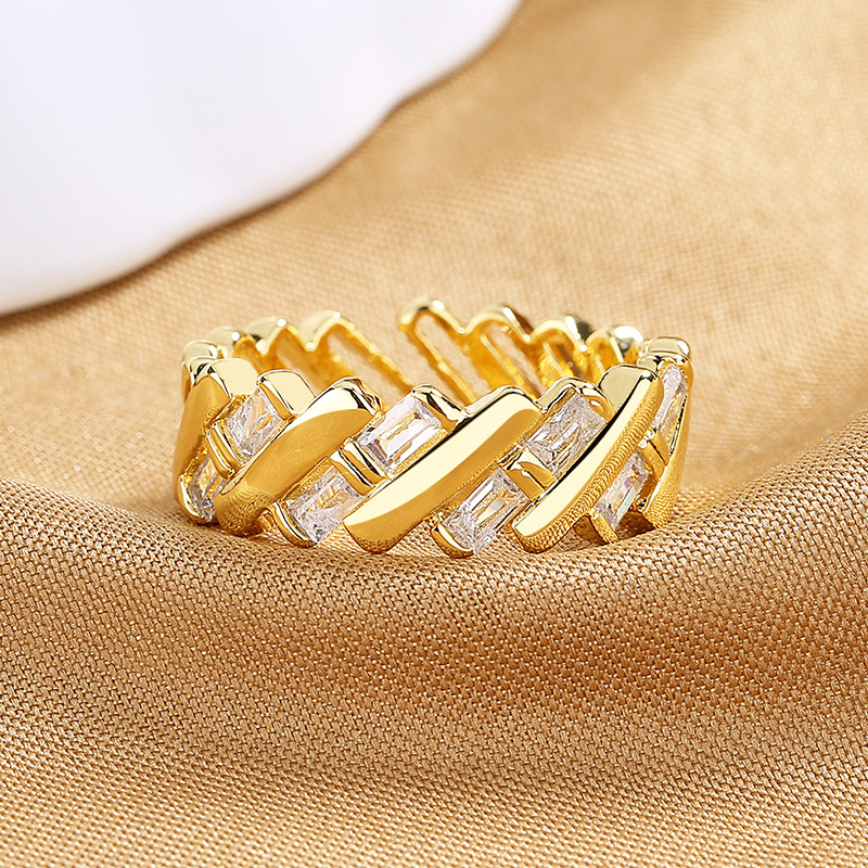 Retro Ring Female Chain Geometry 4