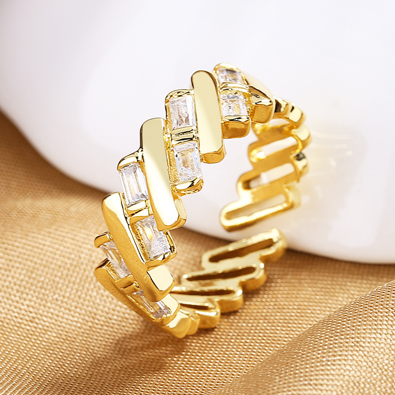 Retro Ring Female Chain Geometry 3