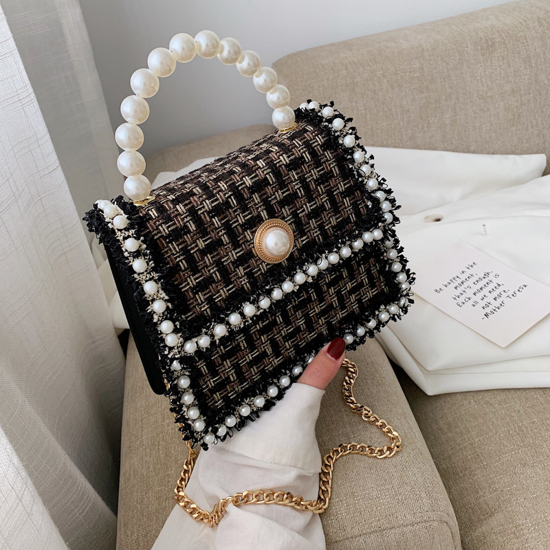 Pearl portable crossbody bag in black