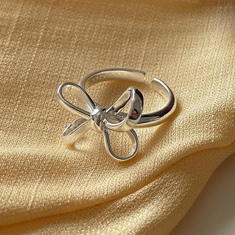 Bow Ring Image 4