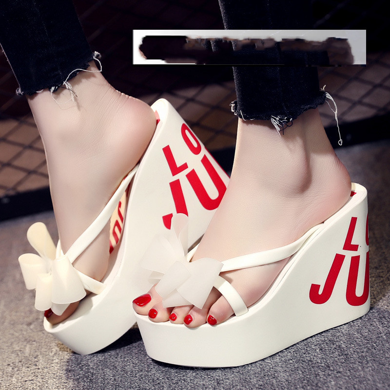 Non-slip Beach Women's Shoes in action