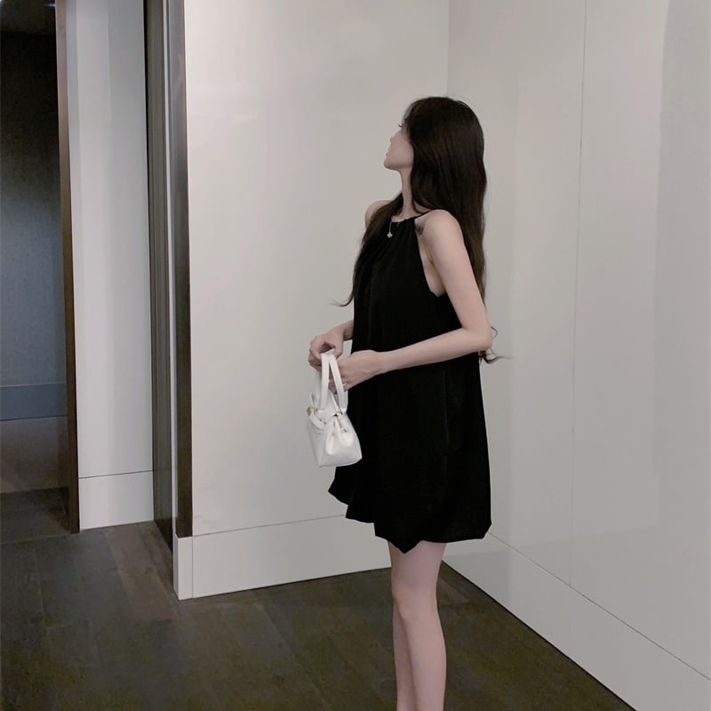 Women's Fashion Halter Neck Suspender Dress Image 5