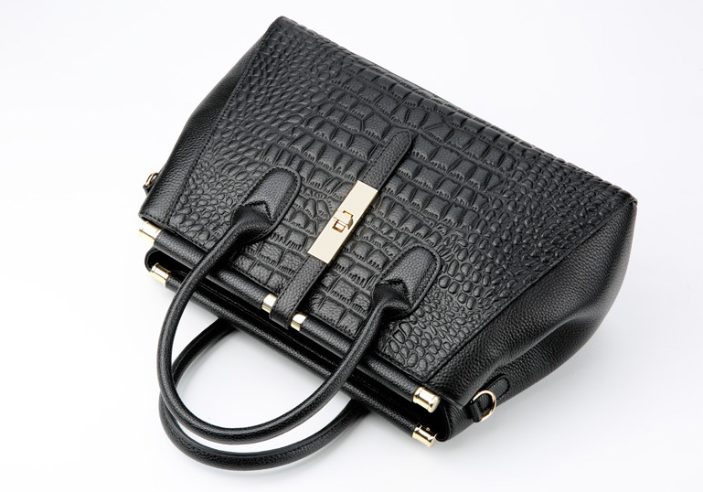 Versatile handbag for all occasions