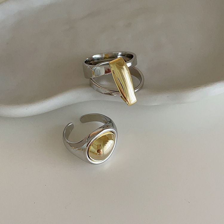 Gold and Silver Contrast Color Irregular Metal Ring 1