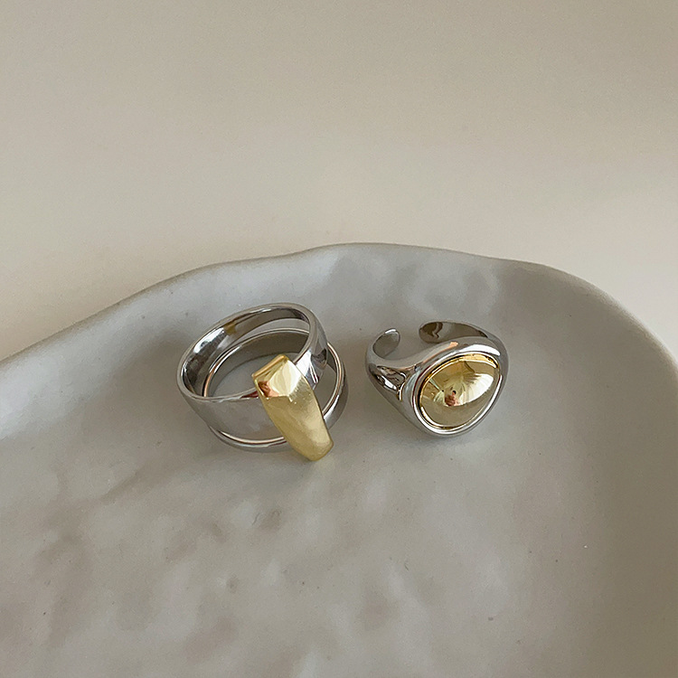 Gold and Silver Contrast Color Irregular Metal Ring 4