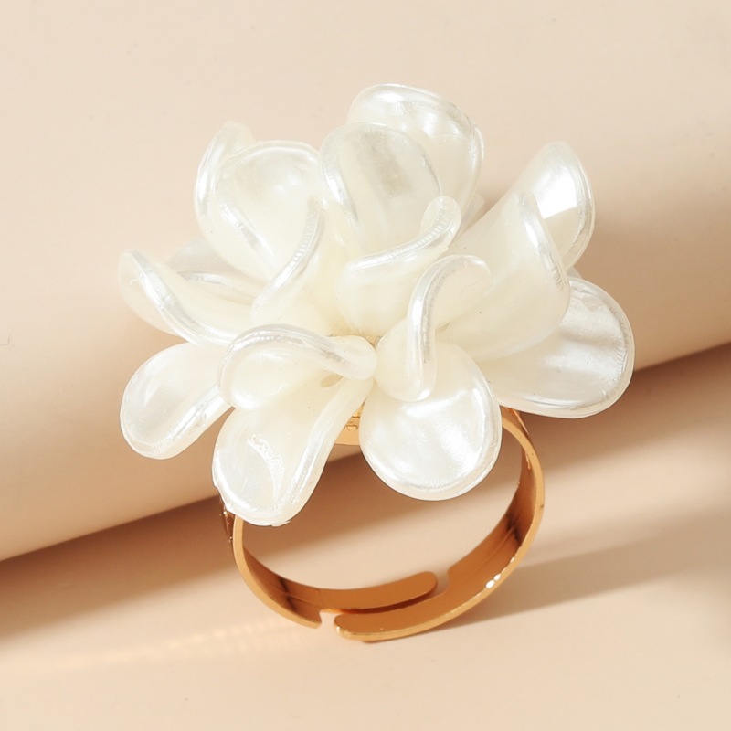 Camellia Ring Image 2