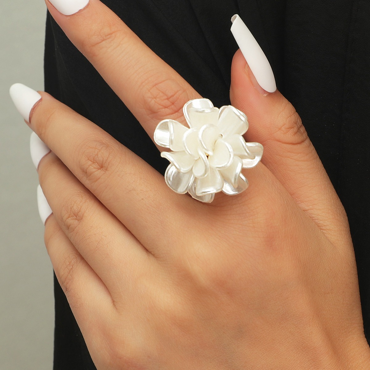 Camellia Ring Image 5