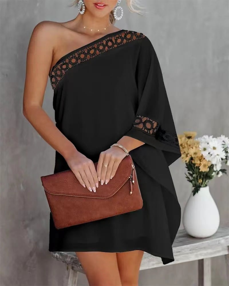 Half Off-shoulder Lace Trim Solid Color Dress 4
