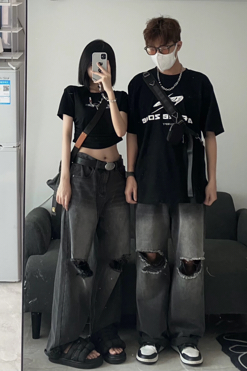 Stylish Black Washed Worn-out Jeans