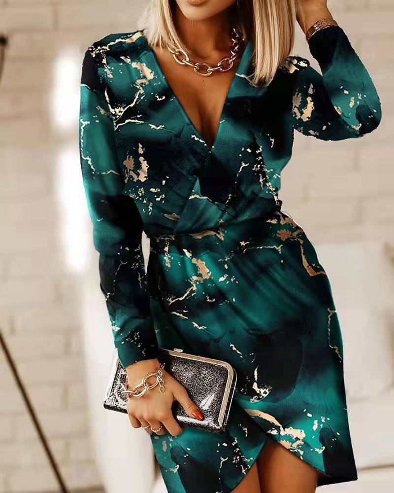 V-Neck Long Sleeve High Slit Print T-Shirt Dress Style