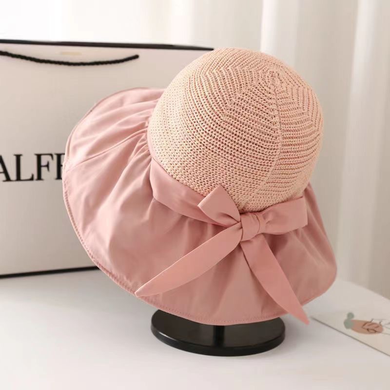 Black Rubber Female UV Protection Face Cover Folding Sun Hat in Use