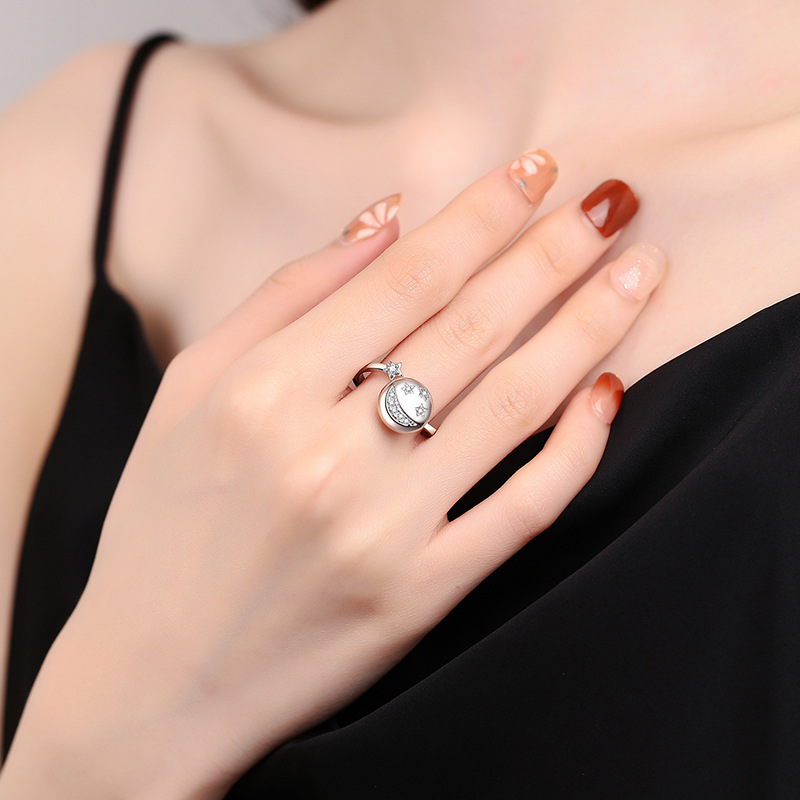 Star Moon Rotation Ring
