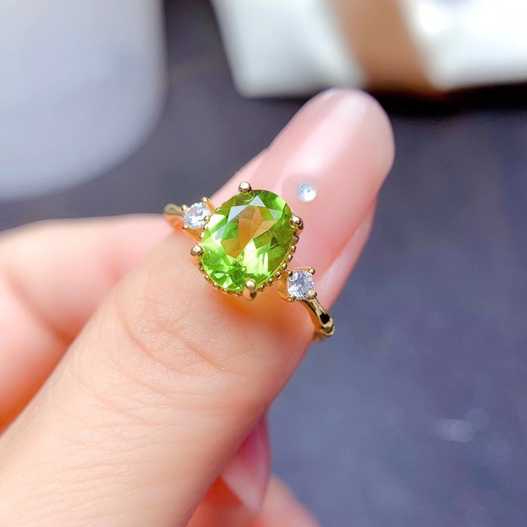 Peridot Ring Image 4