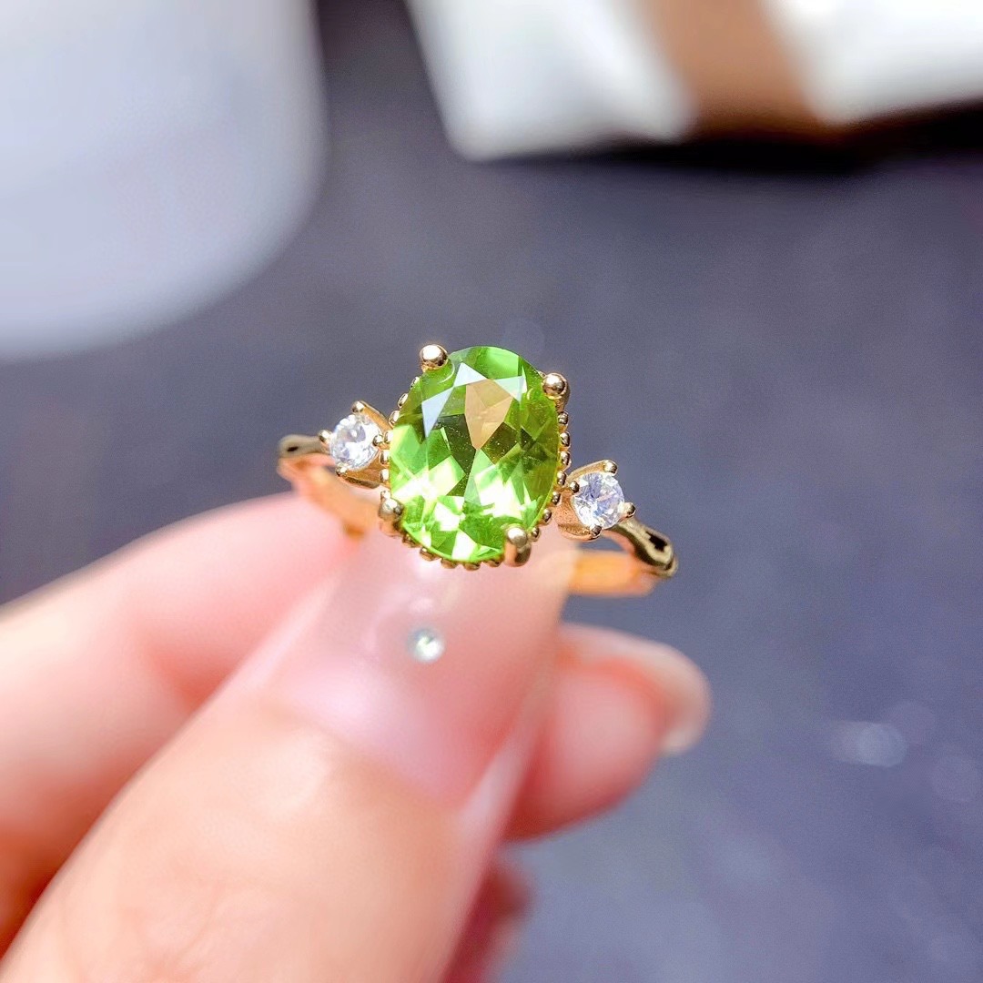 Peridot Ring Image 3