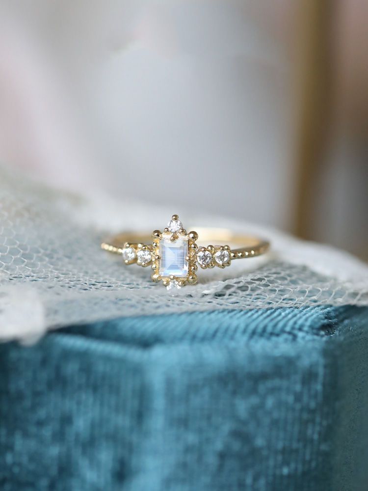 Moonlight Stone Plated S925 Silver Love Heart Ring - Close Up