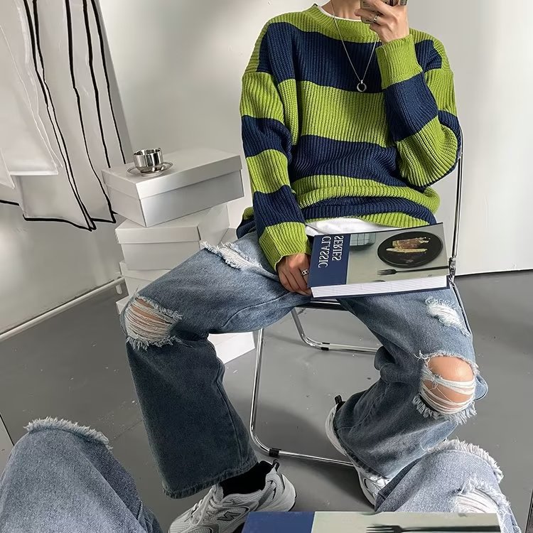 Sweater Image 4