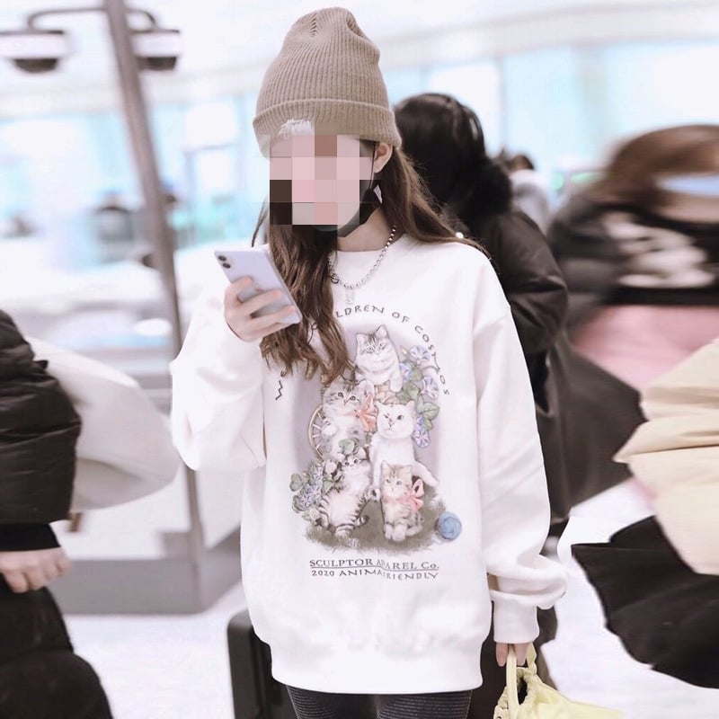 Sweater Image 3
