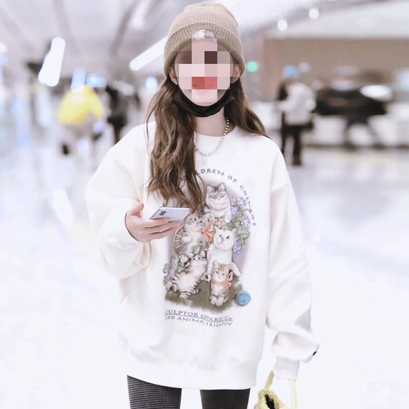 Sweater Image 4