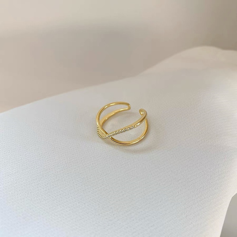 14K Gold Ring Image 4
