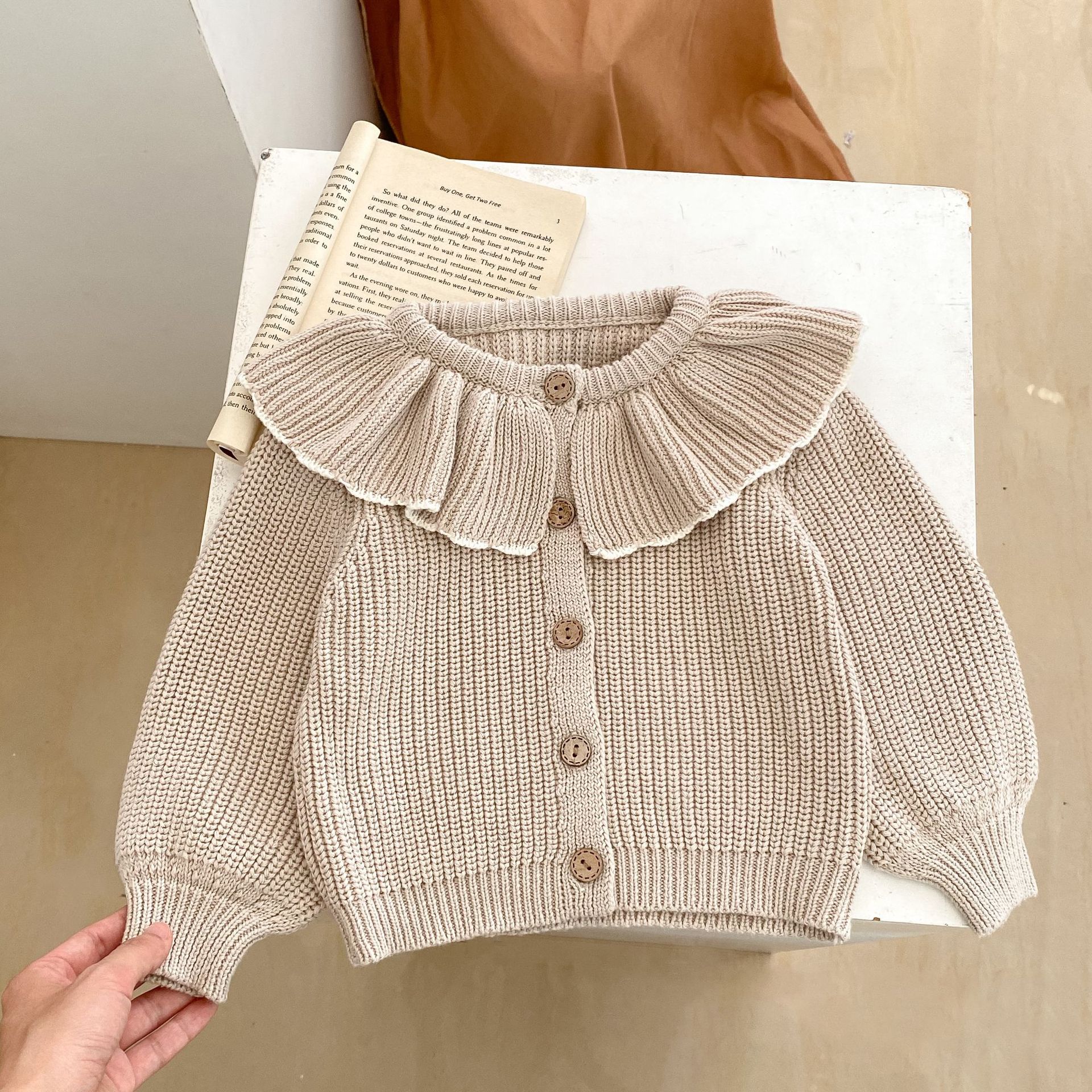 Ruffled Bow Detail