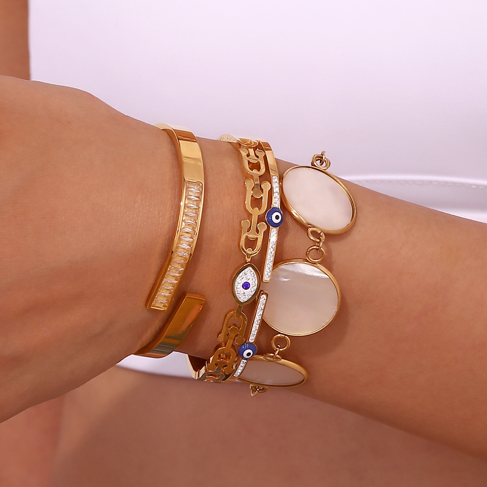 Bracelet Image 1