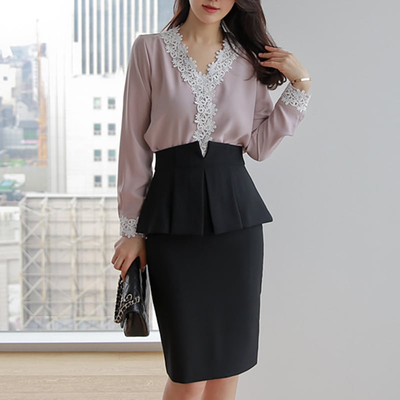 Ruffled skirt close up
